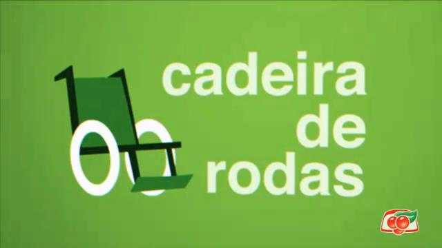 Lacres por uma cadeira de rodas