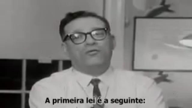 Isaac Asimov enuncia suas três Leis da Robótica
