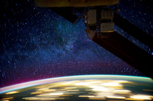 Visão noturna da Terra da ISS